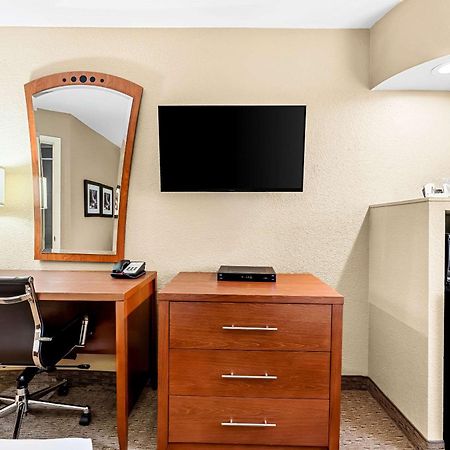 Comfort Inn Modesto Exterior photo