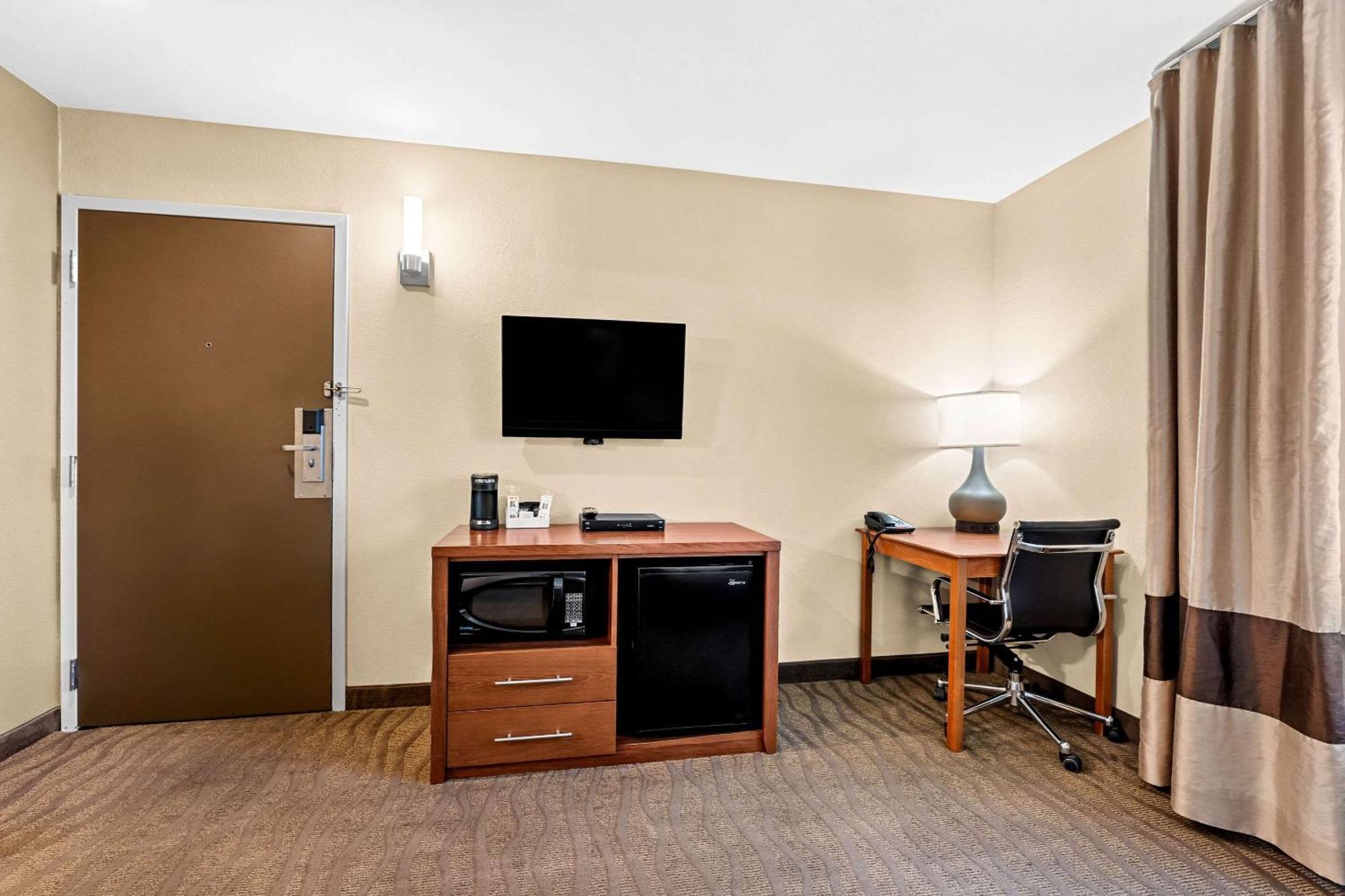 Comfort Inn Modesto Exterior photo